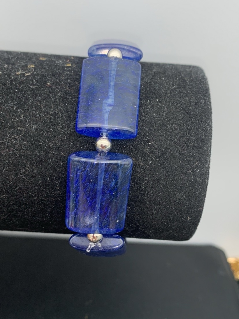 Handmade Blueberry Quartz and silver tone Bead Stretch Bracelet